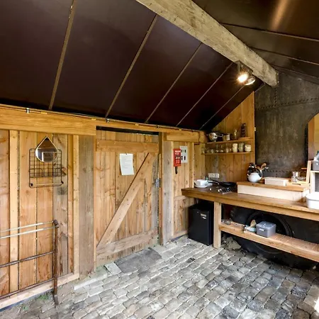 Le Chaudron De De La Ferme Froidefontaine